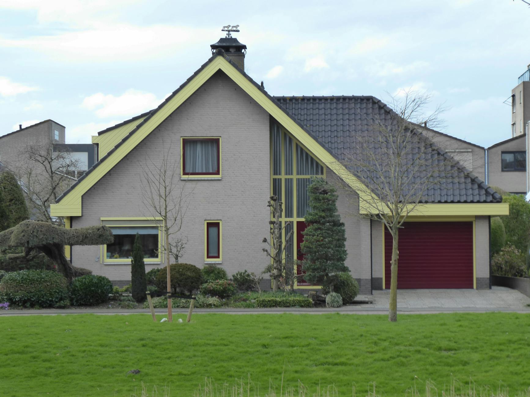 semi detached for Sale in Akerele