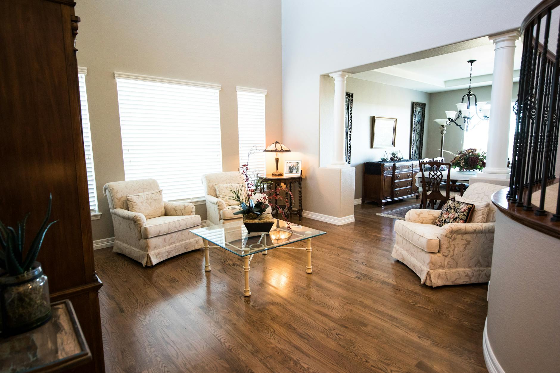 semi detached for Rent in FO1