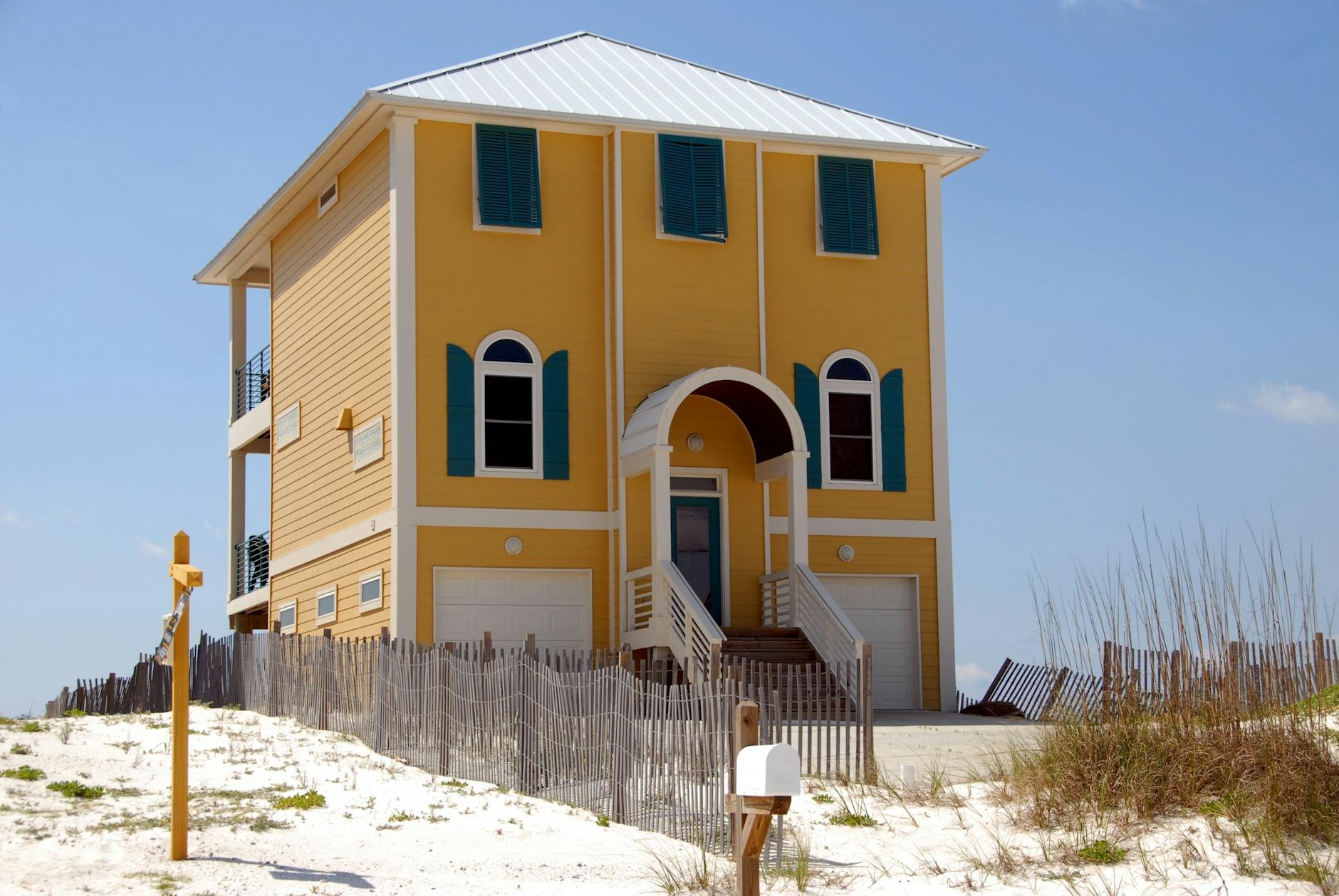 Waterfront Duplex — Banana Island Foreshore