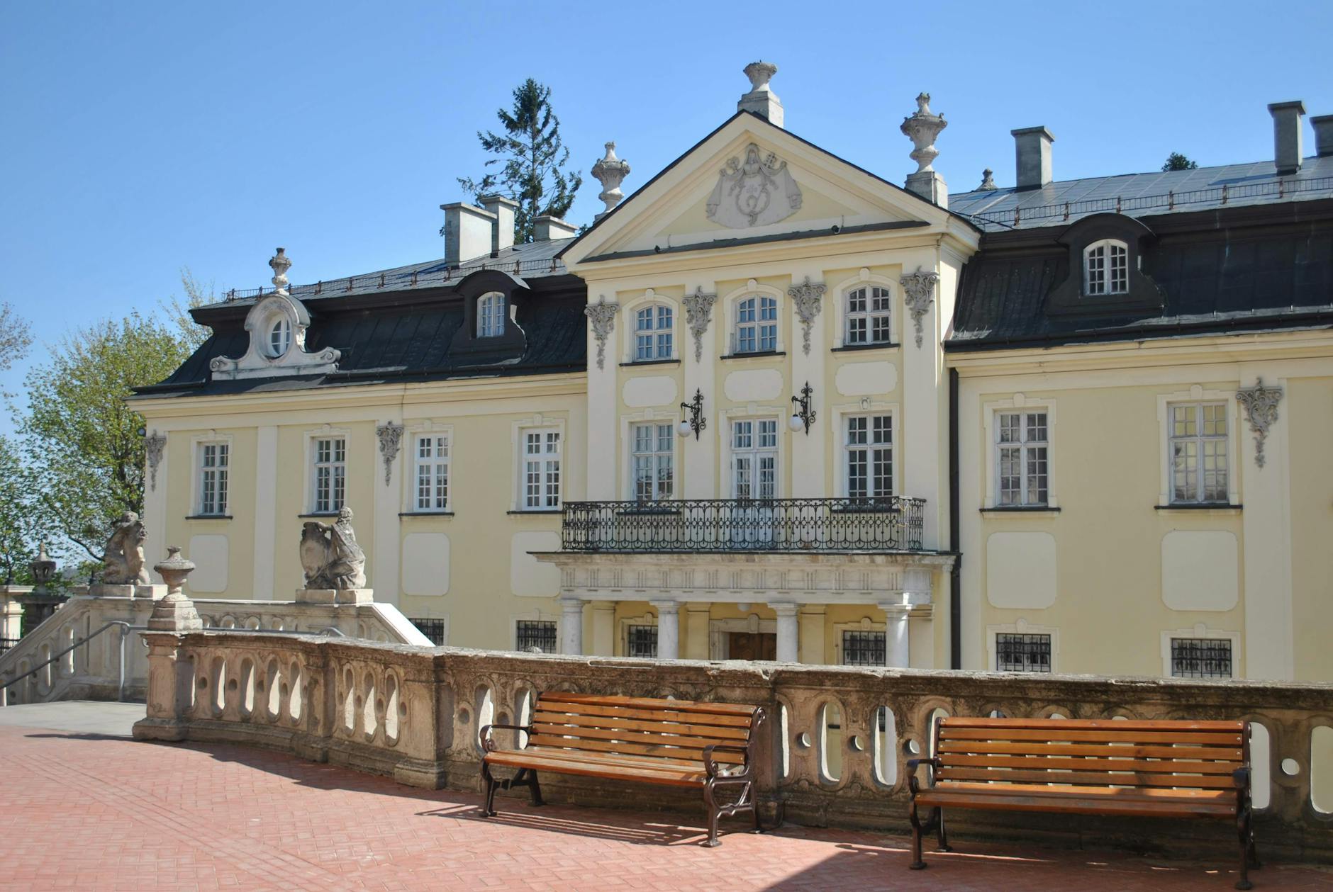 Magnificent 7-Bedroom Waterfront Mansion, Ikoyi