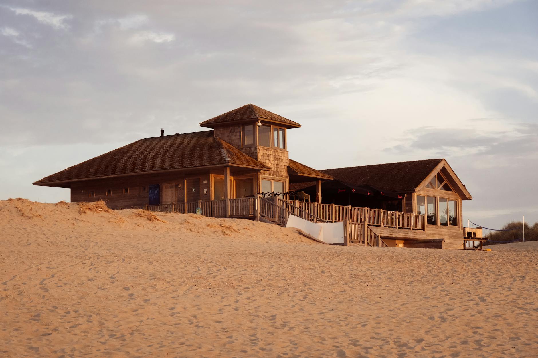 beach house shortlet in Surulere